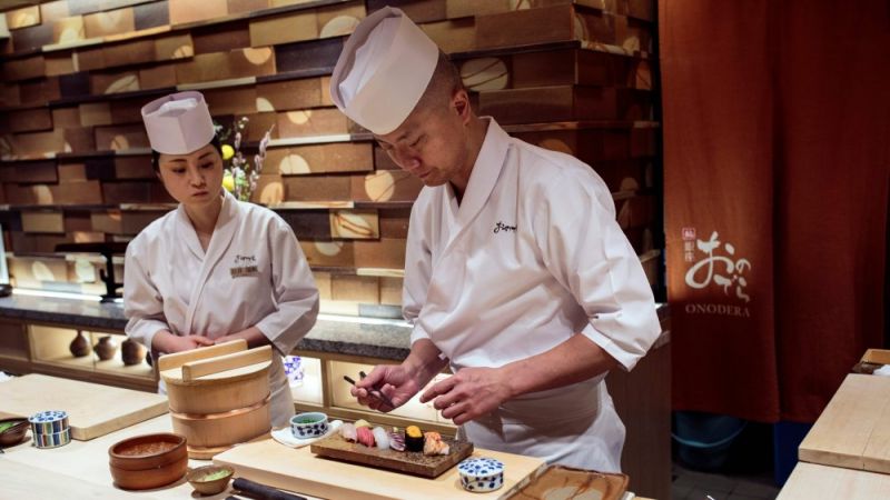 đầu bếp sushi nhật bản đầu bếp sushi nhật bản